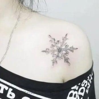 tatouage motif Flocon