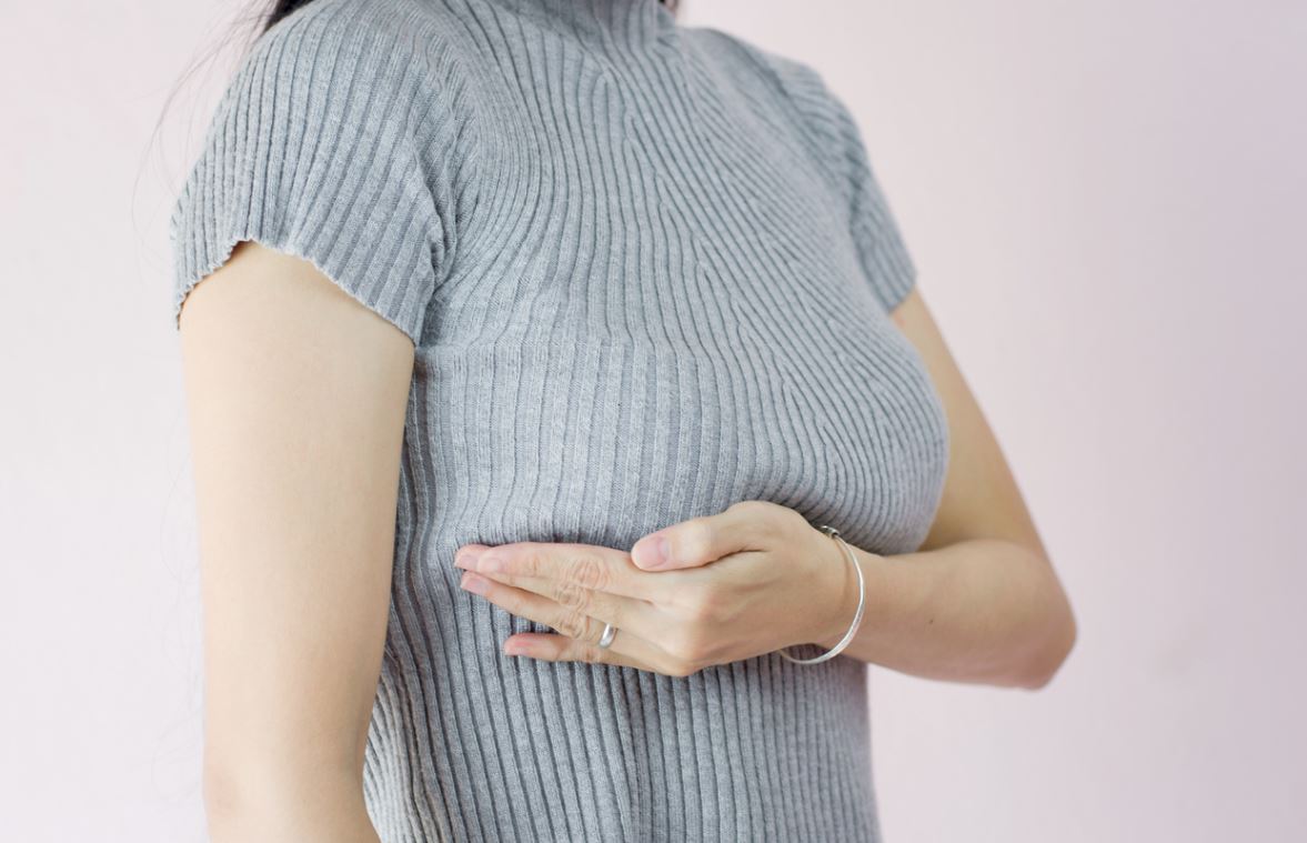 ptôse mammaire définition causes et solutions pour la poitrine