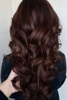 Cheveux auburn : 30 idées de colorations pour vous inspirer