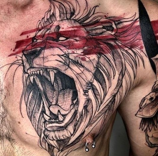 Tatouage Lion Graphique Avec Une Bande Rouge Sur Le Torse 