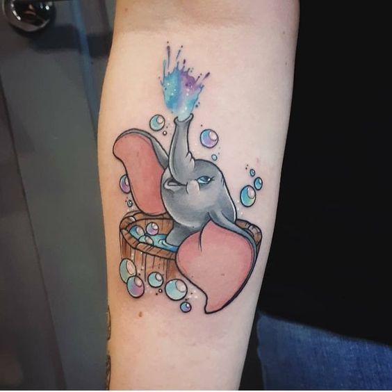 Tatouage Dumbo Sur L'avant Bras