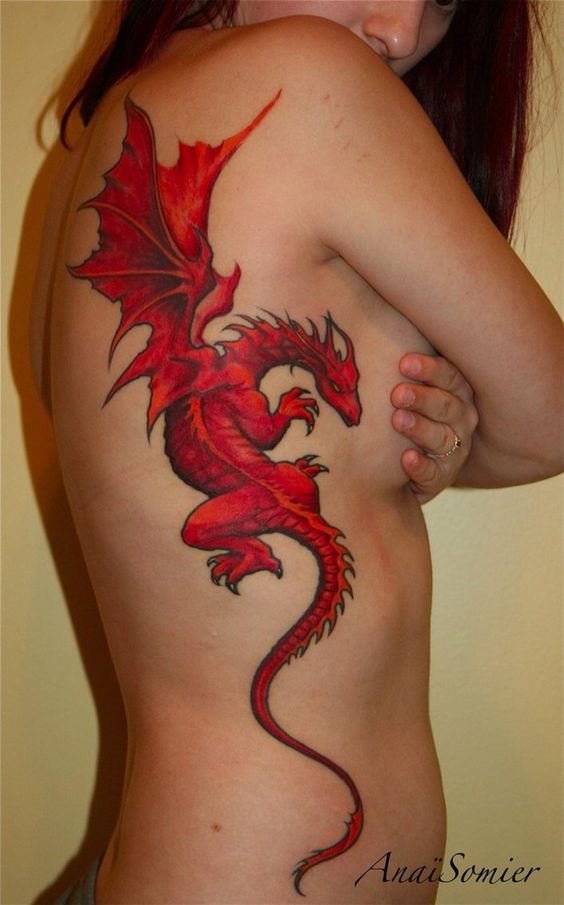  Tatouage Dragon Rouge Sur Les Côtes 