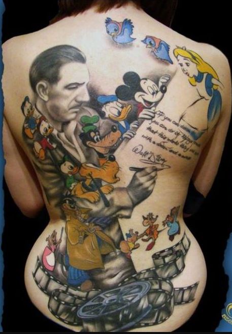 Tatouage Walt Disney Et Ses Personnages Sur Le Dos