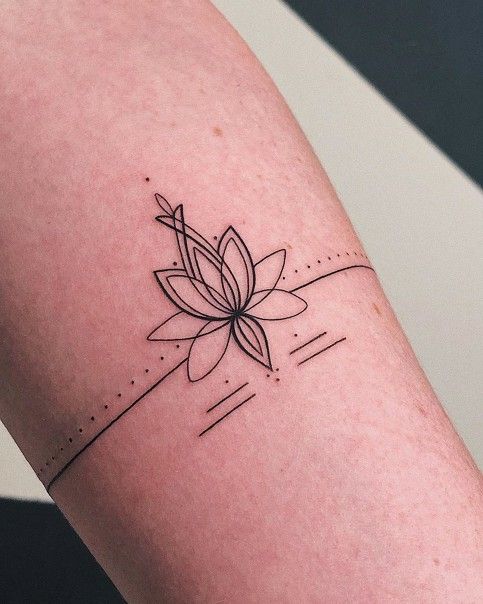 Tatouage Bracelet De Lotus Avec Dots Sur L'avant Bras 