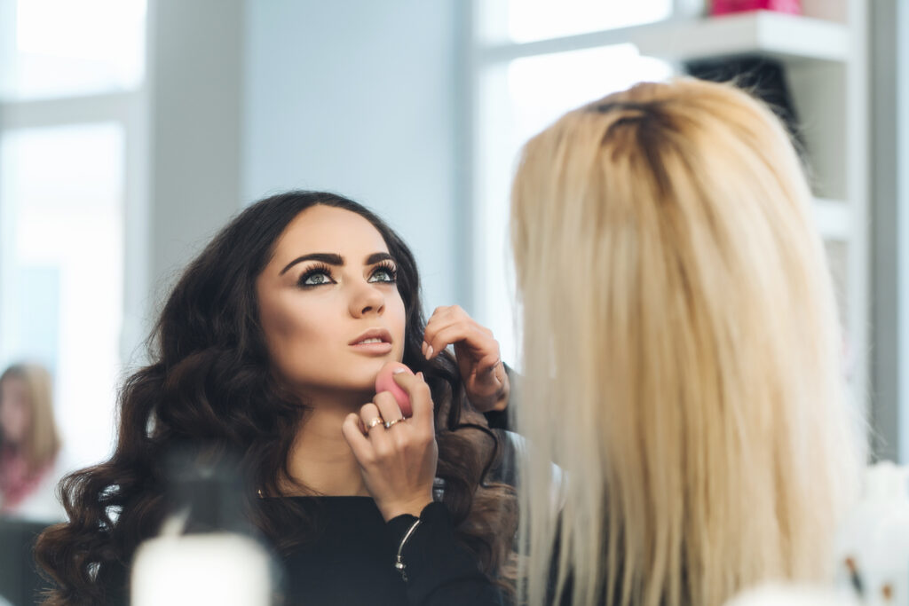 Coiffure femme visage rond